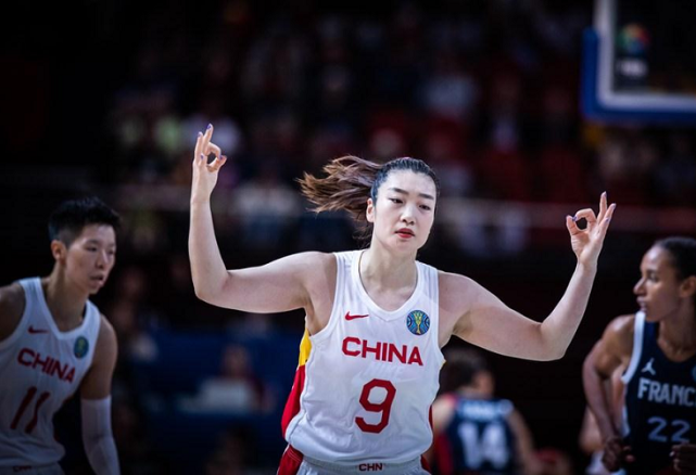 安博体育-22年女篮世界杯回顾：李梦23分，中国胜法国进入半决赛(女篮世界大赛)