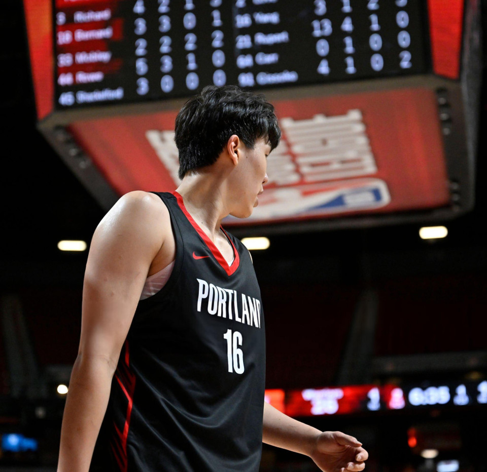 ESPN总结夏联:杨瀚森最受关注新秀两大能力获得称赞(杨瀚森表现征服外网)