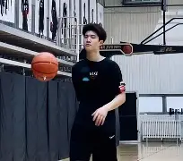 安博体育-偰李永炜分享日常比赛动态：久别依旧的赛场(李炜最新视频)